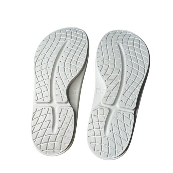 OOFOS OOriginal recovery less stress support comfort Cosmic Gray Sandal Men’s 14 main image 8
